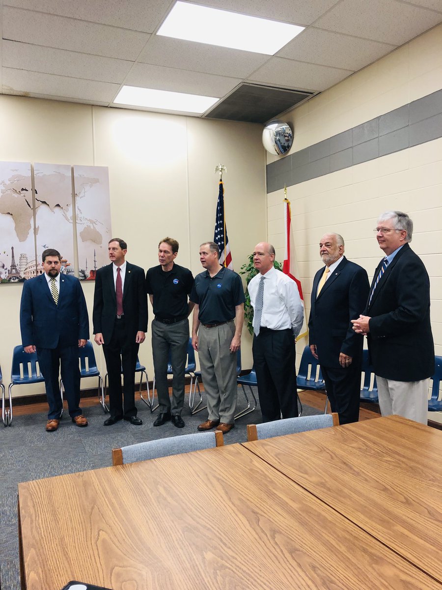 ArabHighSchool's tweet photo. It was an honor to spend the morning with @Robert_Aderholt @JimBridenstine @astro_ricky and many other distinguished guest. We appreciate you spending time with our wonderful students. #ACSVision @ArabCitySchools https://t.co/vd25o8tuZw
