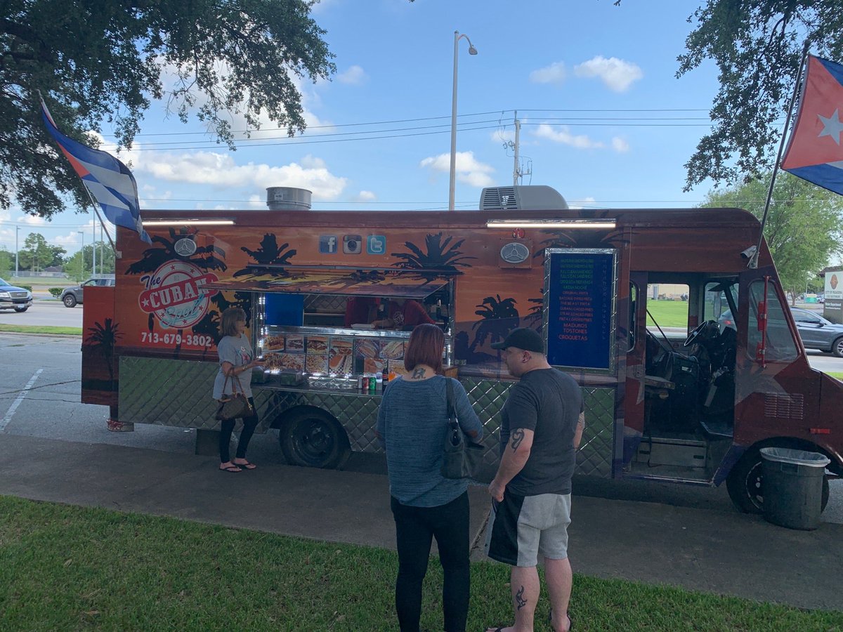 karmart's tweet photo. Food Truck Friday (@ Pasadena City Hall in Pasadena, TX) https://t.co/d8PIqsidx5 https://t.co/jZCrbzj1nc