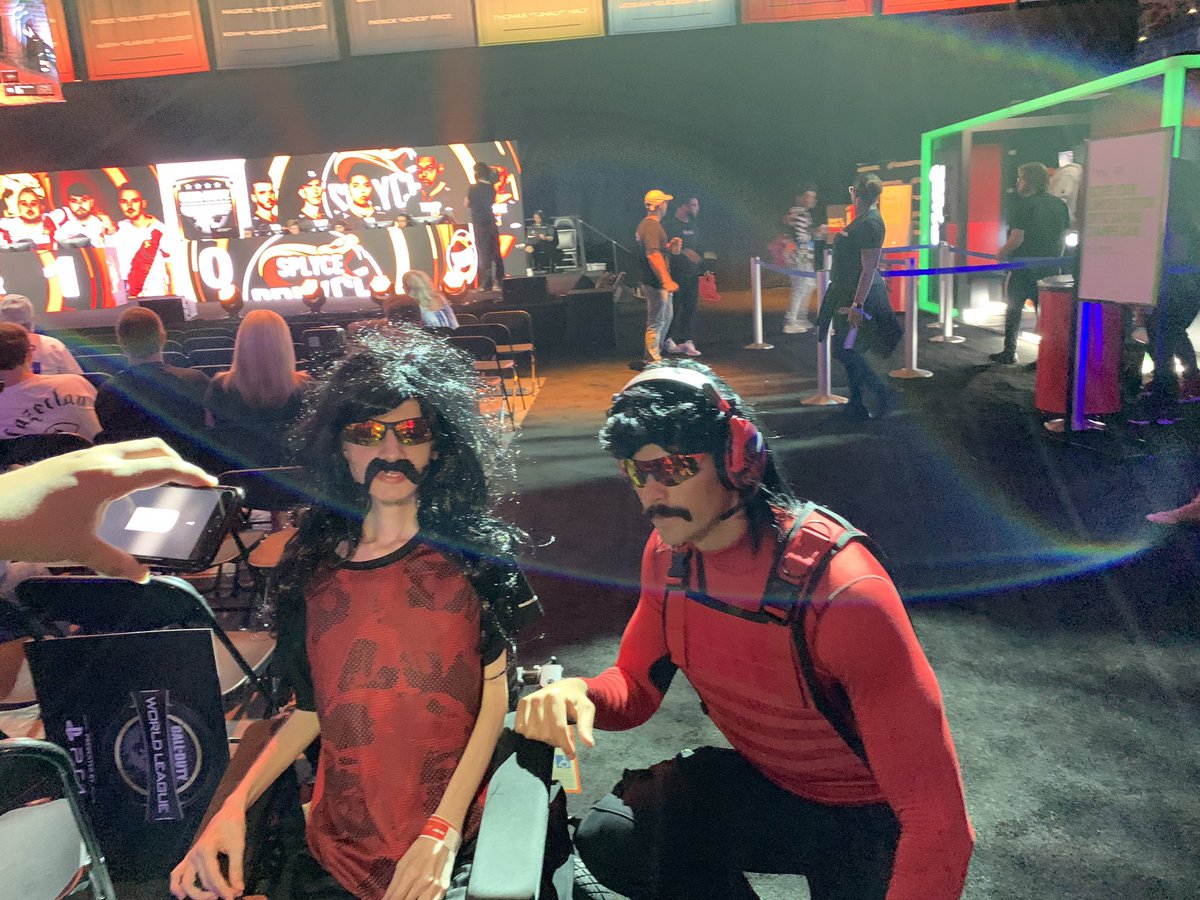 jcapisawesome's tweet photo. Will the real DrDisRespect ????? https://t.co/n20fen6DXC