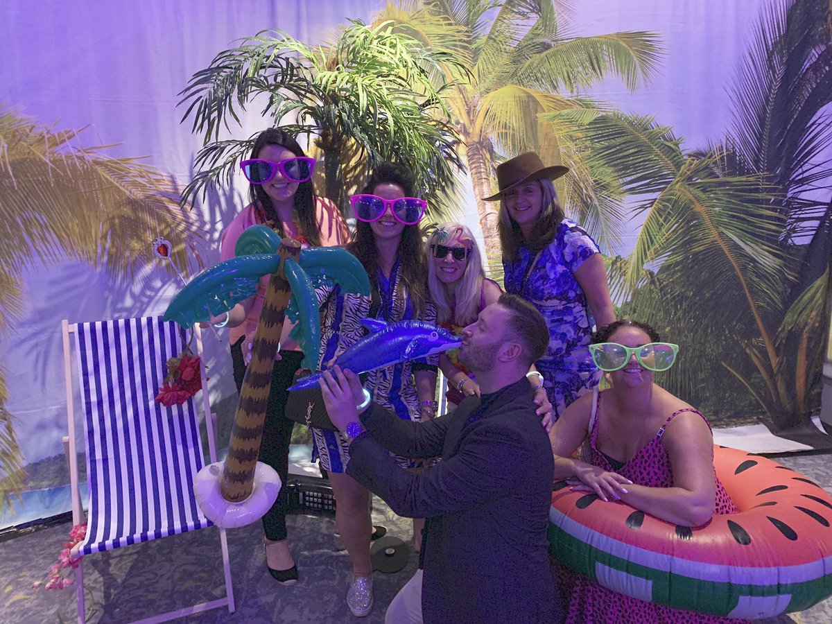 ClareGalvin2's tweet photo. Great to see so many familiar faces tonight at the annual AIEA. Fantastic evening, at the stunning Walton Hall @AIEAnews #AIEACarnival19 #LGH #47DaysOfSummer @GemmieGemma #Ibiza https://t.co/lWEAMgLym0