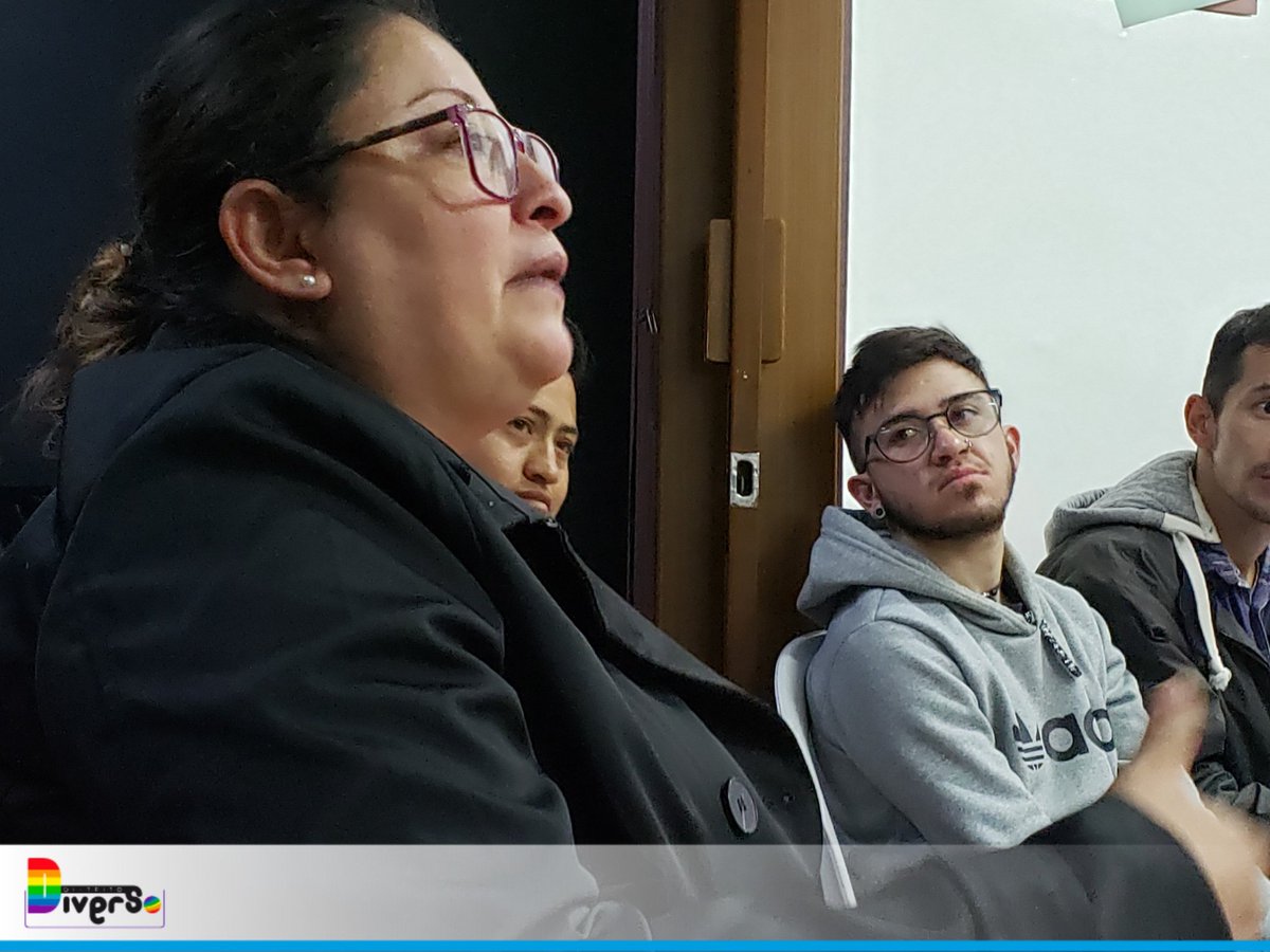 SubLGBTI's tweet photo. Las mujeres y hombres trans de la #EscuelaTrans comparten sus experiencias de vida y cómo con sus acciones han ayudado a transformar imaginarios. https://t.co/mchWD0Ea8Q