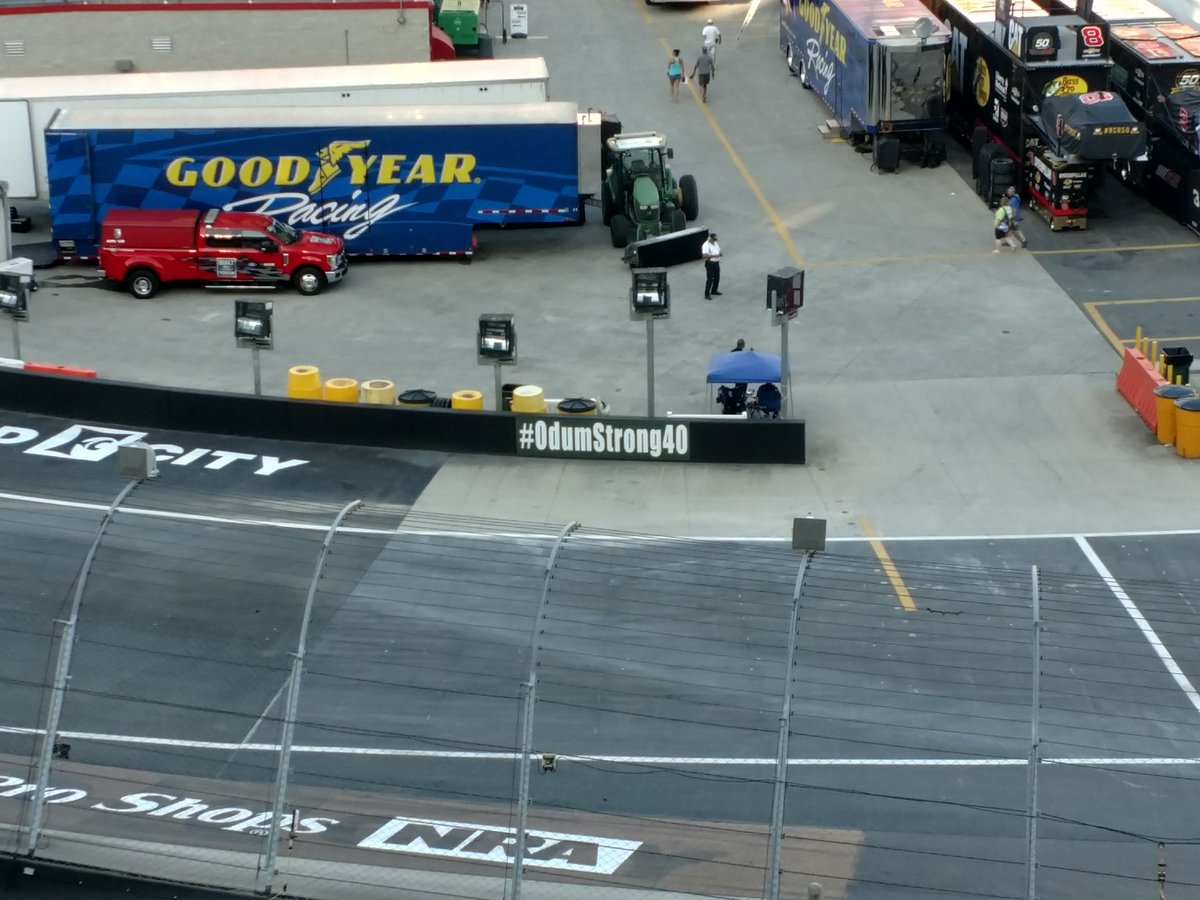 AuxGuardian's tweet photo. Thank you @BMSupdates for honoring my friend and @BeachVance golf coach. #FirstClass https://t.co/AQgxfW2nJS