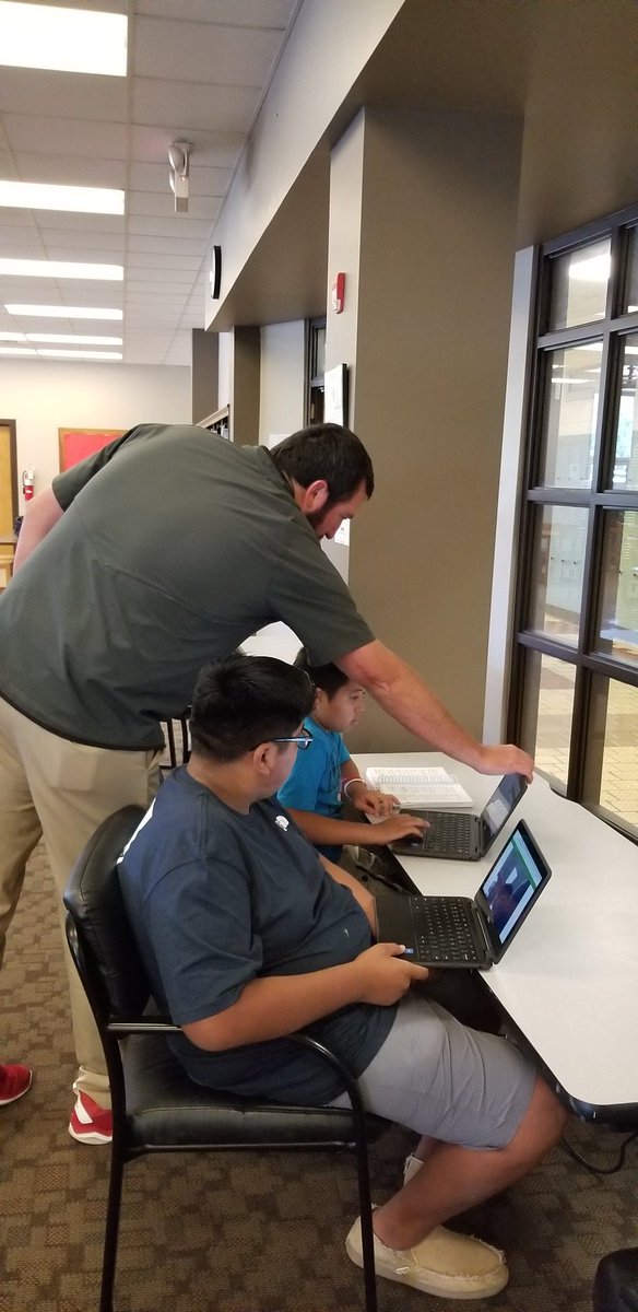 jesshipley1's tweet photo. Mass media teachers using the library to host a QR code scavenger hunt for their classes. #LevelUp https://t.co/obfUnbBvQ5