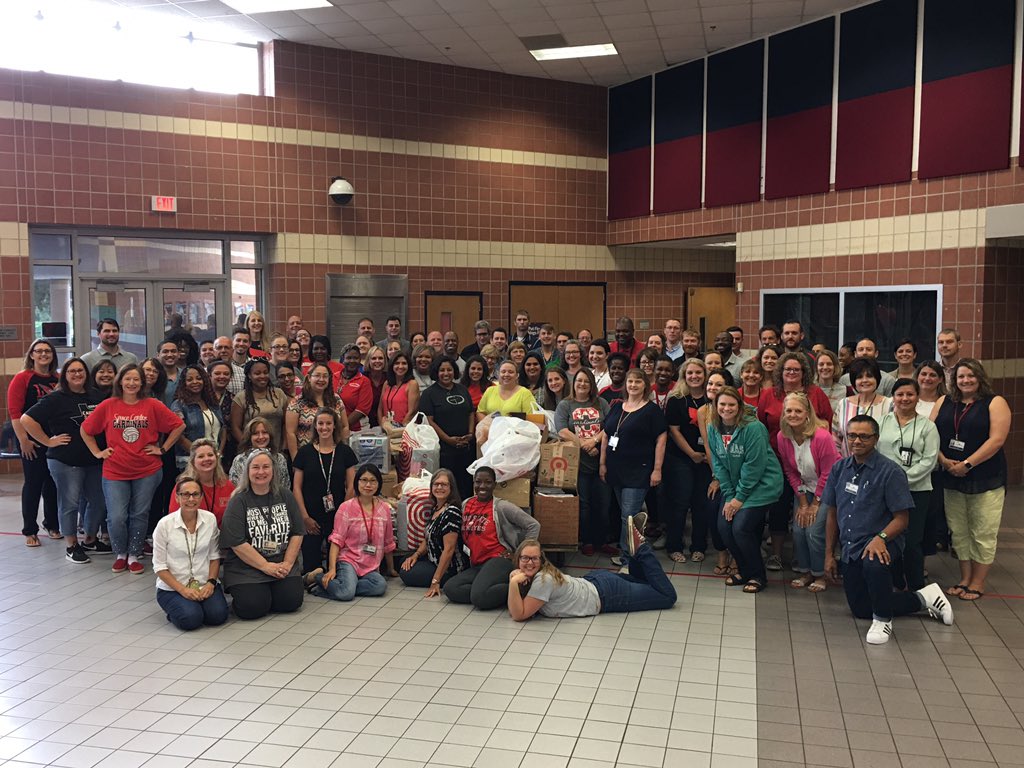 SCIS_CCISD's tweet photo. Thank you @gdlchouston for supporting our students and campus with a school supply drive! #communitysupport @ClearCreekISD https://t.co/LDZ89klgm8