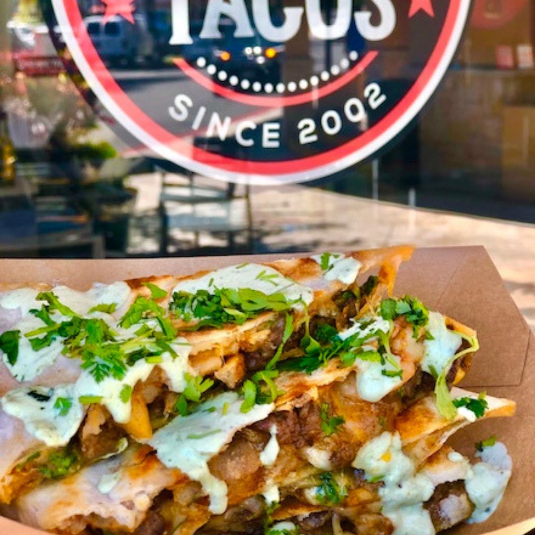 chronictacoshi's tweet photo. Things just got REALLY GOOD. Have you tried our Surf+Turf Quesadilla!? Mouth-watering good! #surfandturfquesadilla

#chronictacos #chronictacoshawaii #tacolife #kapahulu #oahu #hawaii #tacos #tacotuesday  #mexicanfood #burrito #jarritos  #タコス #メキシカンレストラン https://t.co/ShVEnCN1cX