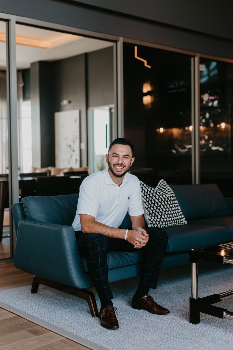 summerlinlv's tweet photo. Meet Roberto Orellana who is among the first residents to call Tanager home. It's the newest luxury apartment at @DTSummerlin. Learn more at https://t.co/atoZjjnOXq. #BePartOfSomethingBeautiful https://t.co/xhUgmDbhQy