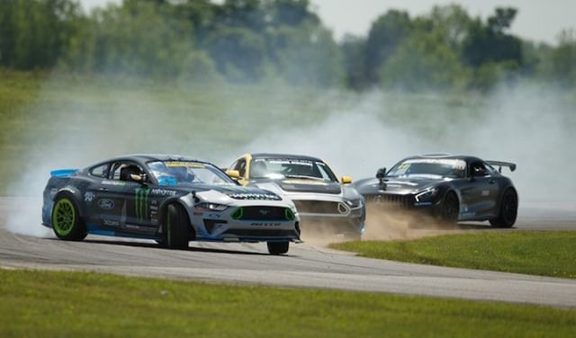 VaughnGittinJr's tweet photo. The Fun-Haver tour train is rolling into #gridlifesouth next week!! We will have more cars and more smiles on faces than ever before. Come by the #funhavertour display to see the all-new GT500, GT350, Bullit, all-new high performance EcoBoost, Series 1 M… https://t.co/tv5pmGbxT0 https://t.co/4RXdW4aOqJ