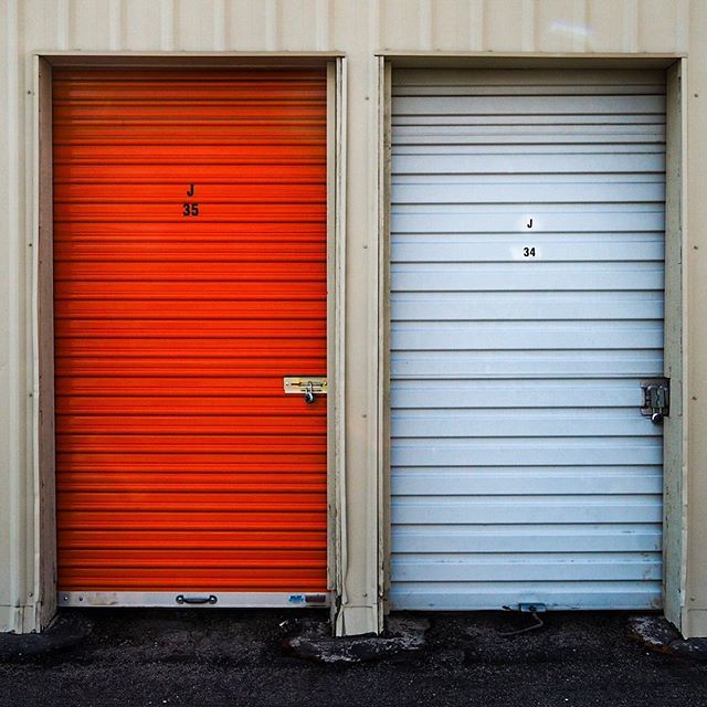 Nampel5's tweet photo. Orange Kream 🍊🍦
.
.
.
#orange #white #olympus #door https://t.co/fx6U0I38i7 https://t.co/WUeBzpyZSl