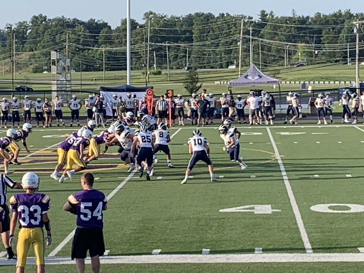 tgripp88's tweet image. Hanging at Campbell County High School to support West Clermont Wolves football and the hubby. @egrippa44 #WolvesFootball #footballwife