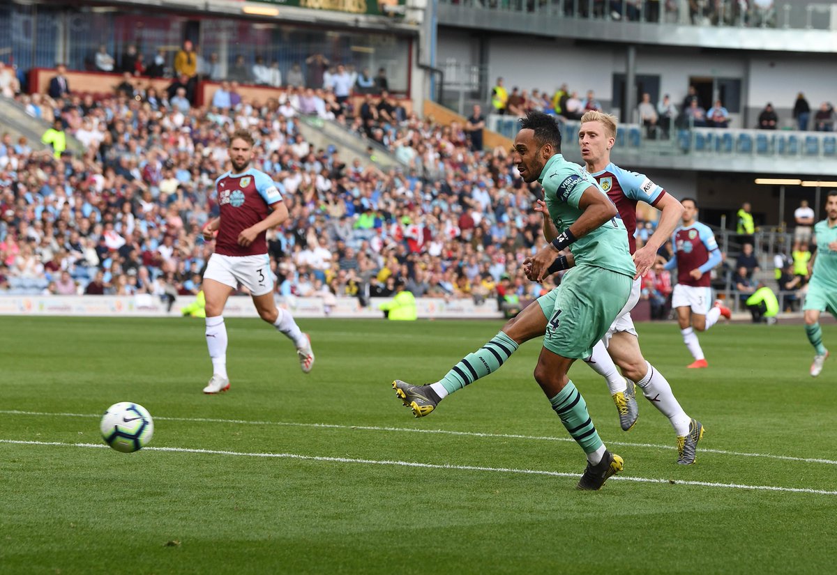 premierleague's tweet photo. 🔴 @Arsenal have won their last 9️⃣ #PL matches vs Burnley, they have only had longer runs against Man City (11, 1994-2004) and Newcastle (10, 2012-2017)

#ARSBUR https://t.co/GawmpwjOZP
