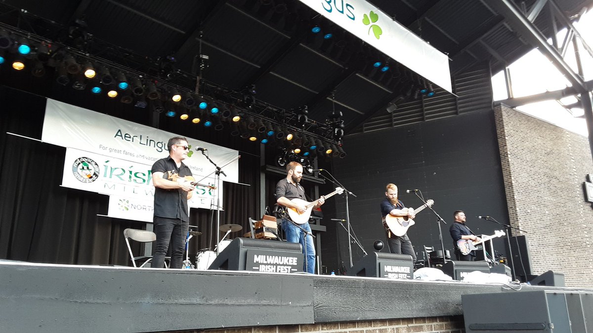 mokeeffe13's tweet photo. The Newfies have landed! @RumRagged owning the @AerLingus stage @mkeirishfest ! Beautiful evening, come on down! https://t.co/sVn0IWoIv4