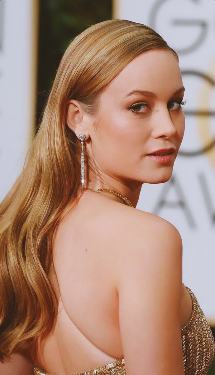 BrieLarsonCapt1's tweet photo. Elle est une incarnation divine 💜💛💖💚 #brielarson #caroldanvers #CaptainMarvel https://t.co/EQreTvUTTx