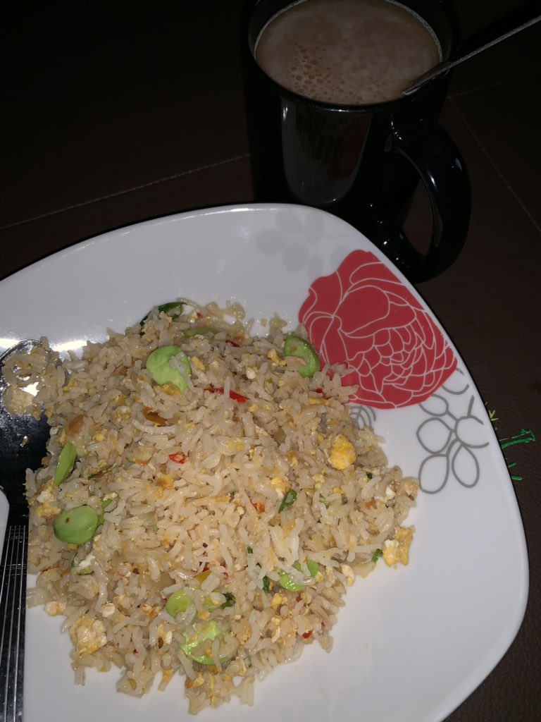 lelabroutine_hq's tweet photo. Breakfast Like A King.. 😀 Harap ini shja sepinggan nasi pada hari ni.. Mood Diet boleh on x klu mcm ni? #sistanyajer #prayforsis https://t.co/P047lZq5Nc