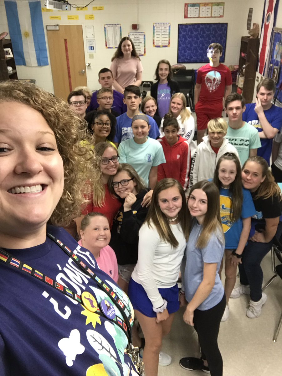KassiPerfecta's tweet photo. Part 2: It’s gonna be a good year ❤️ @SMSJags @FoxC6Schools @FoxC6Secondary #ilovemystudents #teacherlife #middleschool #iteach #spanish #worldlanguageclass #teambuilding #brainbreaks #LanguageLearning https://t.co/BqLdWADSAg