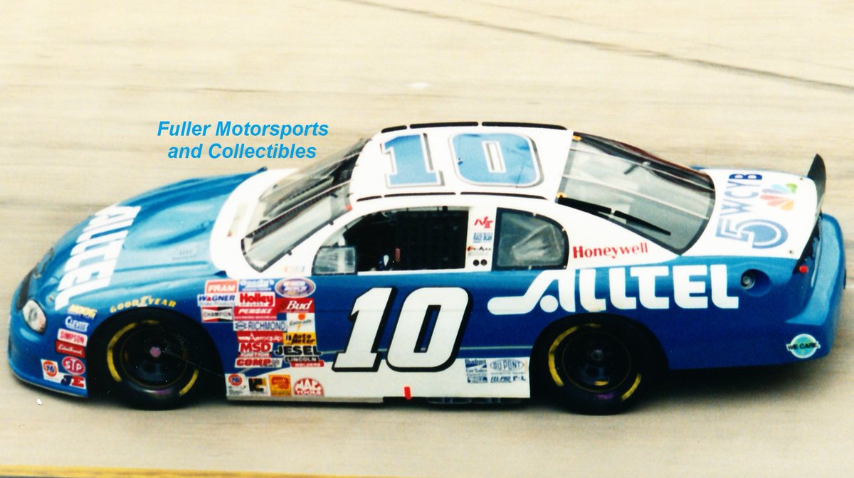 LegendsNascar's tweet image. #ItsBristolBaby!! 🏁

 Phil Parsons at #Bristol in 1999

#MoreShortTracks 🏁