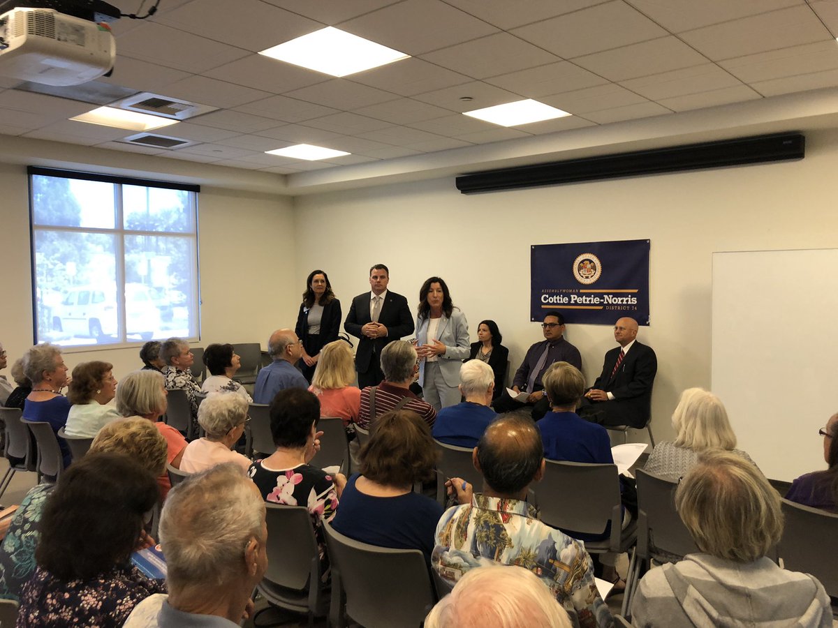 AsmCottie's tweet photo. Thank you to everyone who came to #HuntingtonBeach Senior Center to provide the best resources on how to protect seniors & ourselves from #scams ☎️ 💻 ✉️ 📱 Special thanks to Councilwoman Carr & City Attorney Gates for stopping by to support this event #AD74 #SeniorScamStopper https://t.co/mA7qp8w2yG