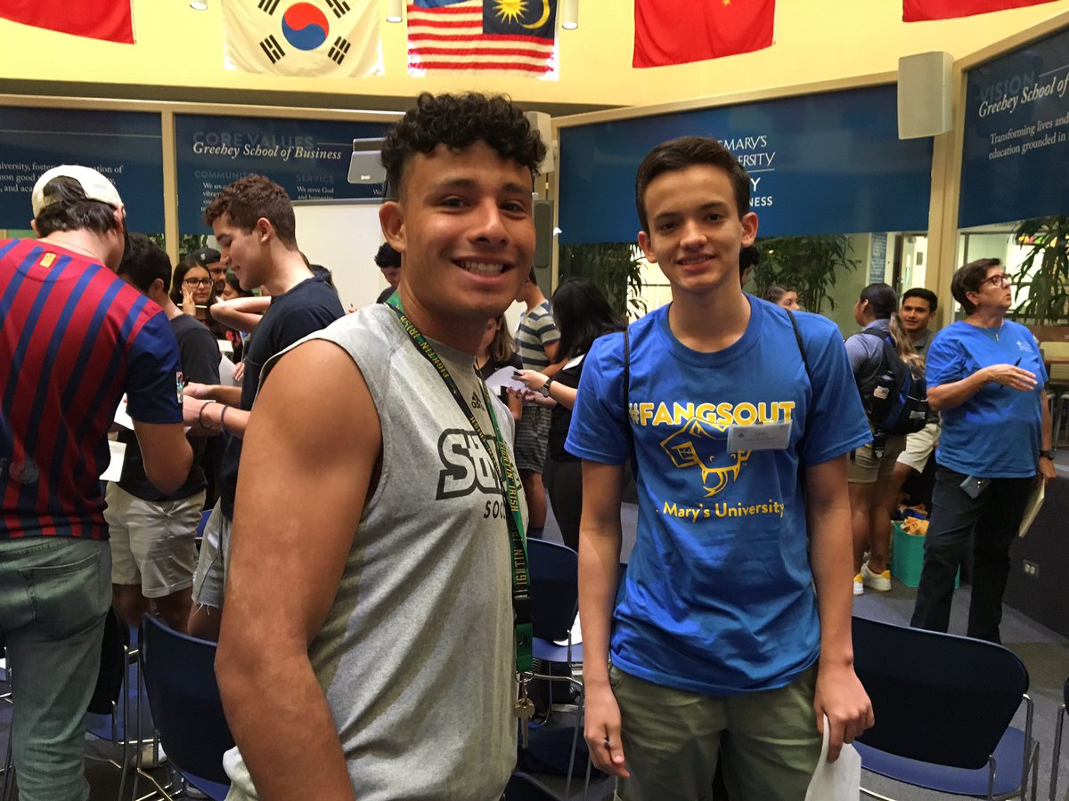 StMarysGSB's tweet photo. Welcome new @StMarysU #Rattlers!! We can’t wait until next week! #WelcomeToTheFamily #StMU #GSBfamily #Zaragoza #Classof2023 https://t.co/VWI2fNJ4mS