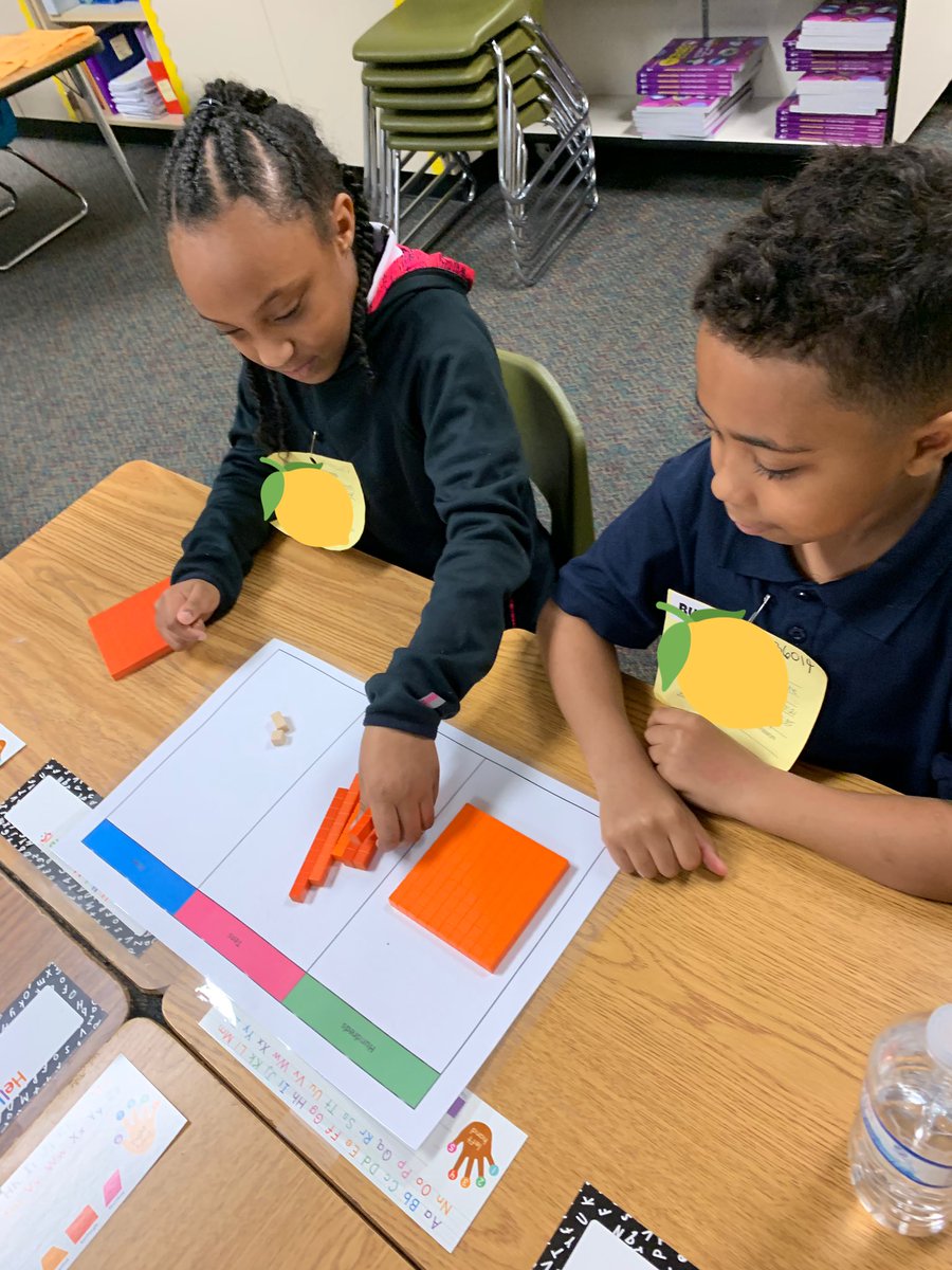 Youens_Math's tweet image. What number are these second graders building? Ms. Fonte is keeping her students busy on this Friday! 👍👍👍