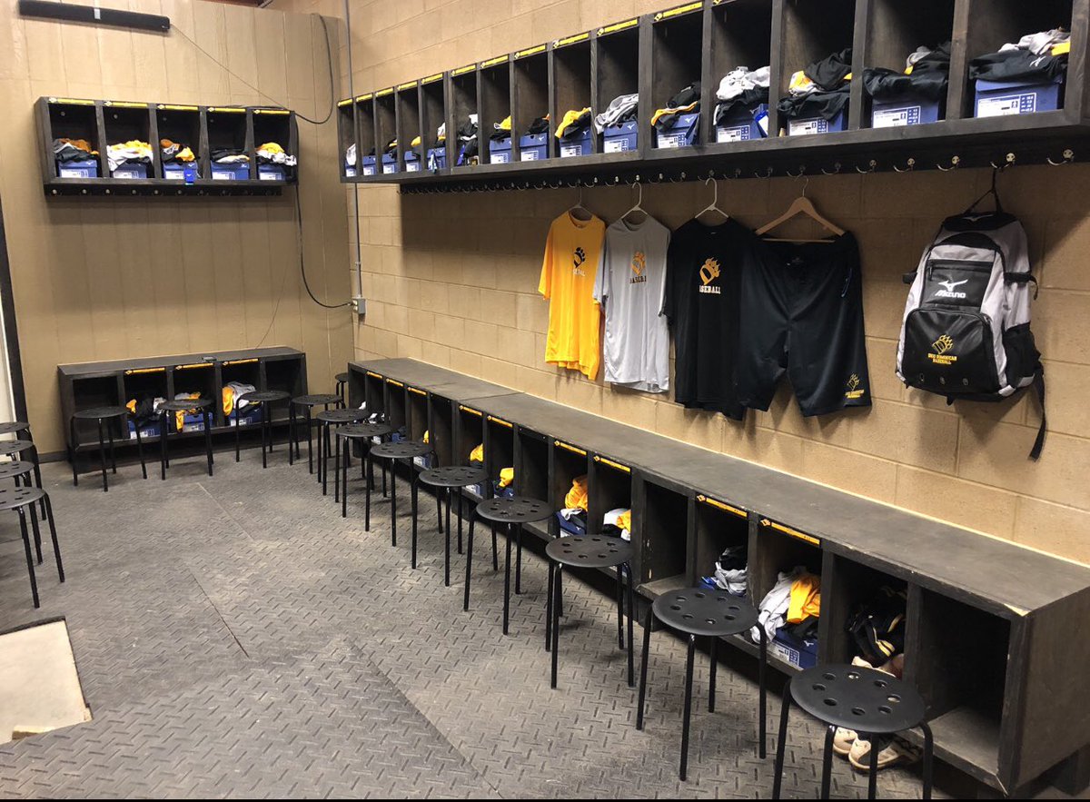 Excited to have our guys back on campus and welcome our new group this weekend! Thanks @MizunoBsballNA for helping gear us up! <a href="/ferdsport/">Fred Hensley</a> <a href="/MKroegs4344/">Mike Kroeger</a>