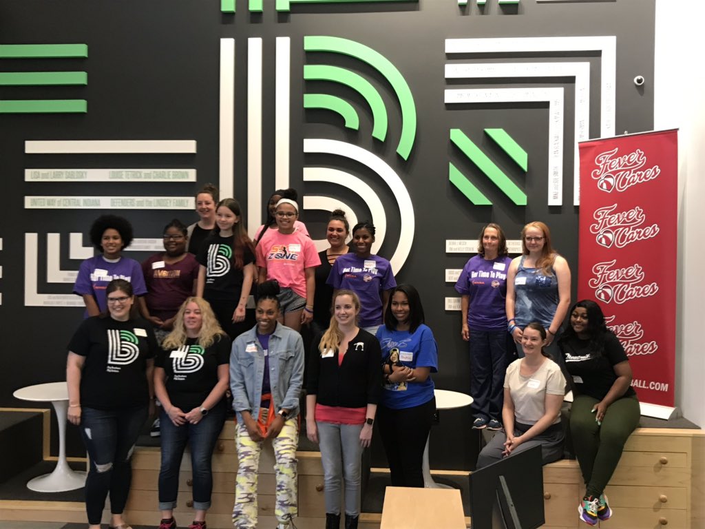 FeverCares's tweet photo. In partnership with @BigBroBigSisIND tonight we hosted the Fever Friends Pizza Party! @IndianaFever player  @BetnijahLaney joined in on the fun and talked about the importance of self-care and confidence to Big &amp; Little sisters! #hertimetoplay #fever20 https://t.co/c9gnVZdIdR