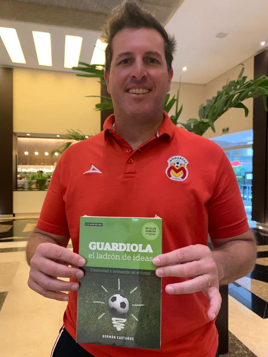 gonmsanchez's tweet photo. Gracias a @futbologia por la molestia. Empezando una nueva aventura literaria 📖 de la mano de @germancastanos @innovaFutbol
#Creatividas #Innovación #Fútbol https://t.co/ZV8J4ei3Q3