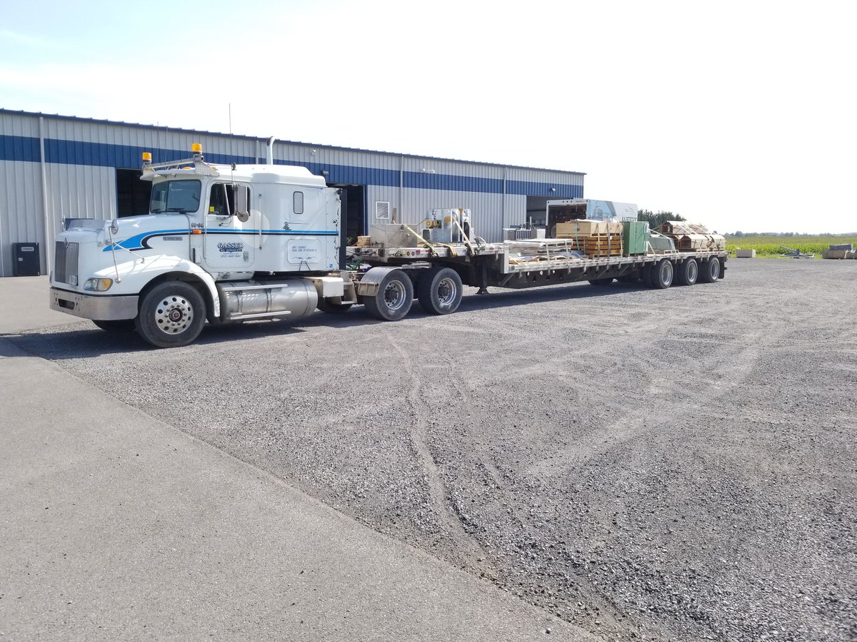 vg_tim's tweet photo. 2 loads up to Galetta this am. First time hauling the prefab roof for a #Guildcrest Banff model home. Trying something different to speed up stitch. Then 2 loads out of Horst to Vankleek Hill this aft. Always having fun hauling the stepdecks. https://t.co/42JCdqcZmL