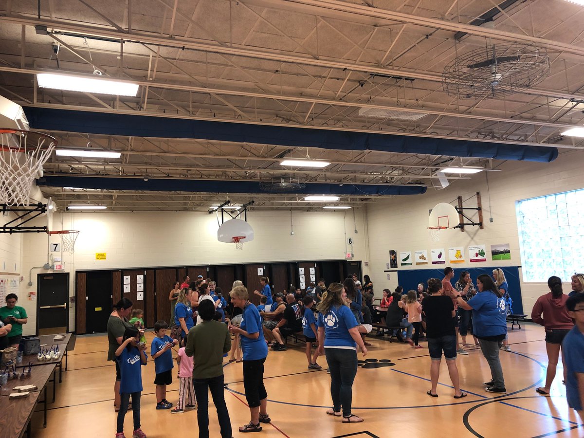 todeleteserwach's tweet photo. Had a wonderful time at our PTA Ice Cream Social this evening! @CSSchoolPTA @CSelemschool @CCSD93 https://t.co/YDP9reKdww