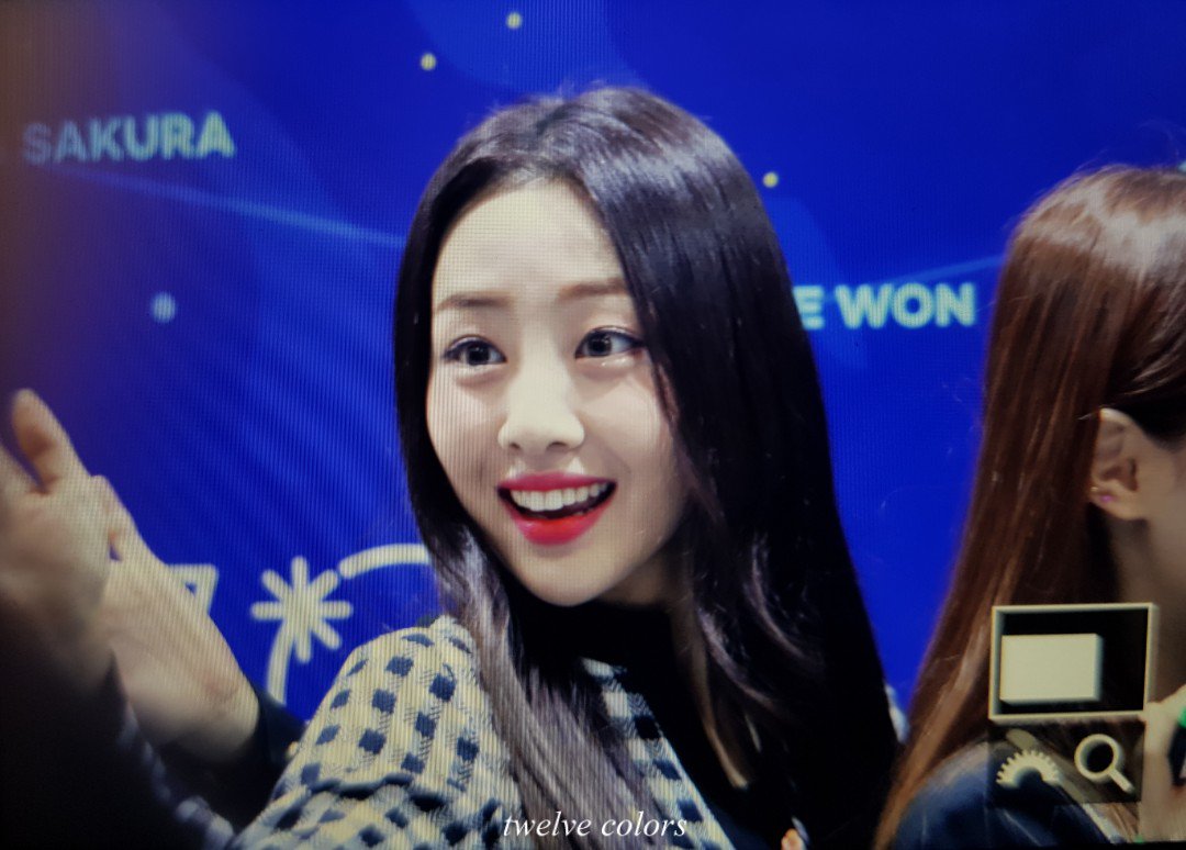 twelvecolors's tweet photo. 190816 KCON LA 🤘
 #이달의소녀 #LOONA #이브 #Yves https://t.co/WZ6nrdi17O