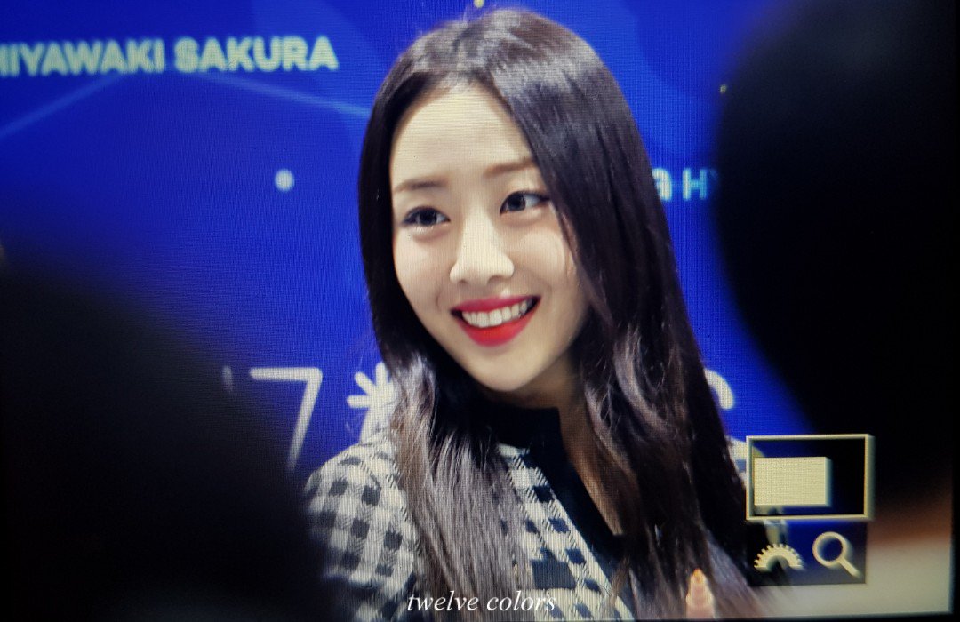 twelvecolors's tweet photo. 190816 KCON LA 🤘
 #이달의소녀 #LOONA #이브 #Yves https://t.co/WZ6nrdi17O