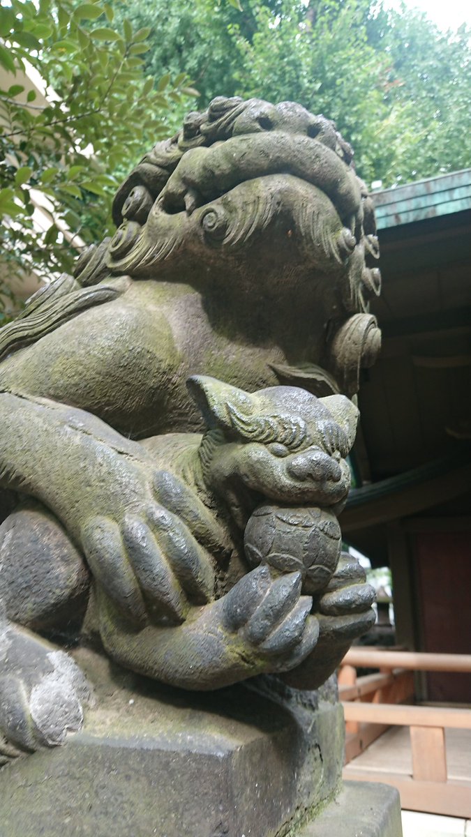 昨日は鬼一門集会後、新宿の鬼王神社にお参り(小さな神社で、参拝客には神主さん飛んできて丁寧な説明してくれる)、そして山根青鬼さん84歳のお祝いでした‼️これからもバリバリ⚡おめでとうございます‼️雷鬼(一本木蛮)より 