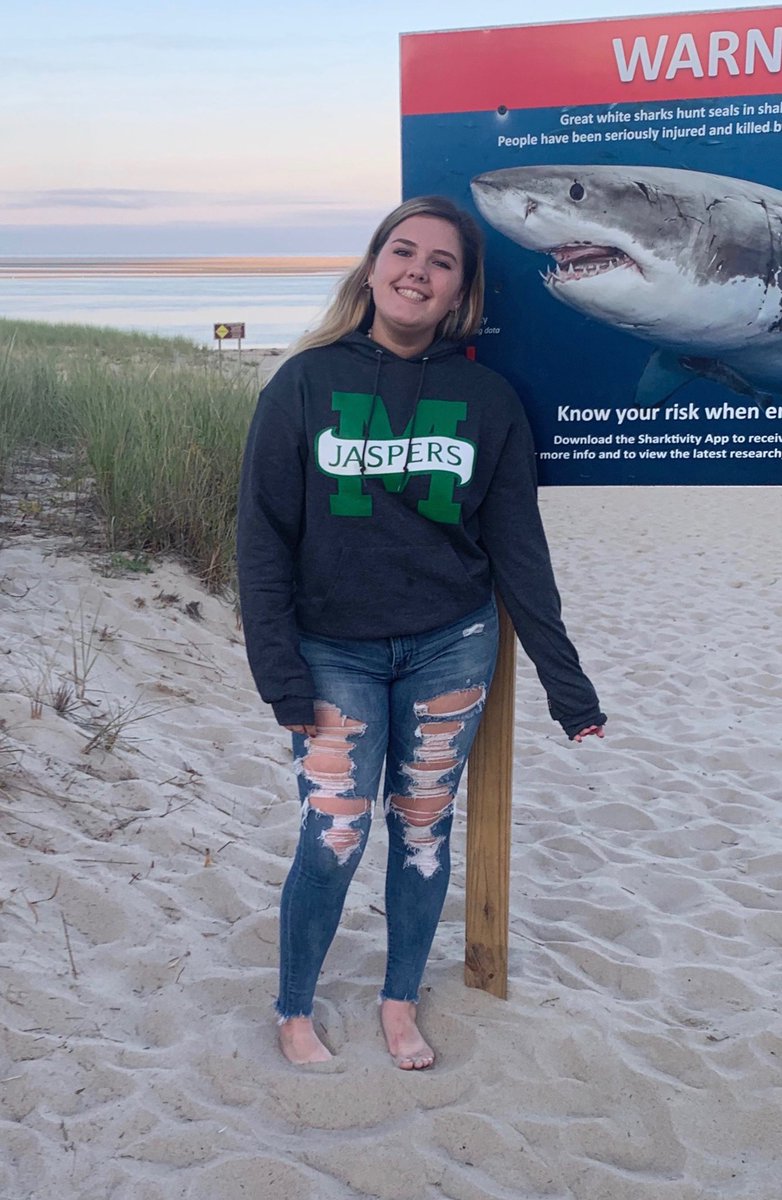 _molliecharest's tweet photo. I am honored to have verbally committed to Manhattan College. I want to thank everyone who has helped me reach my lifelong dream of not only playing collegiate softball, but playing at the Division I level. I look forward to the 4 years I’ll be able to call NYC my home ♡ 💚 ♡ https://t.co/JtebnpT04P