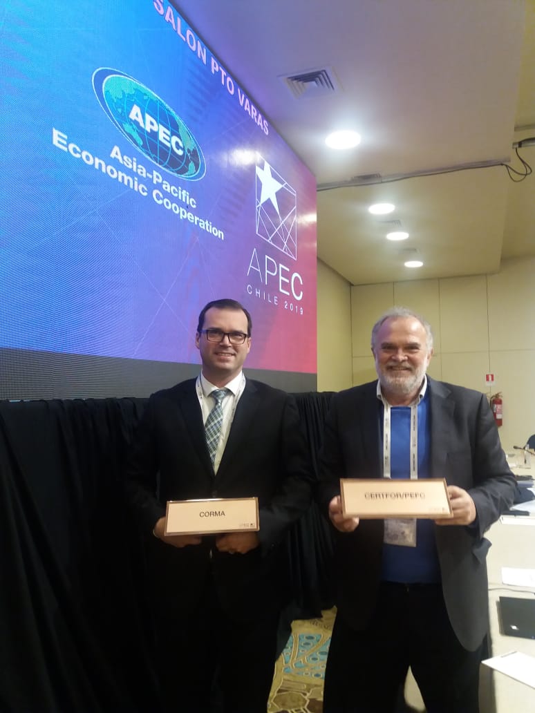 PEFC_cl's tweet photo. Hoy estuvimos en los diálogos de #APEC sobre comercio legal de productos madereros. Desde el grupo denominado #Egilat se analizan los mecanismos para regular el comercio maderero y estimular el desarrollo #sustentable en las economías de Asía - Pacífico. https://t.co/9ge7xzoFda