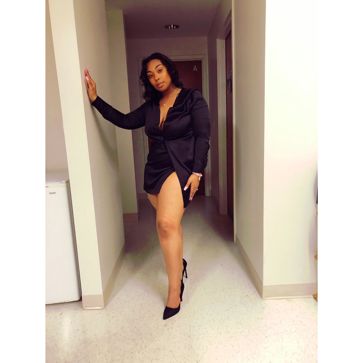 corneciaclark's tweet photo. Well, hello #VCUTrain.
My name is Cornecia, my nickname is โCornโ
1908 ๐๐
I am a Senior
I am a Psychology major
Fun Fact: Iโm a country girl so donโt be shocked when you hear my accent! People love it ๐.
Hope to see you all on campus this year! https://t.co/9vCHzOm68N