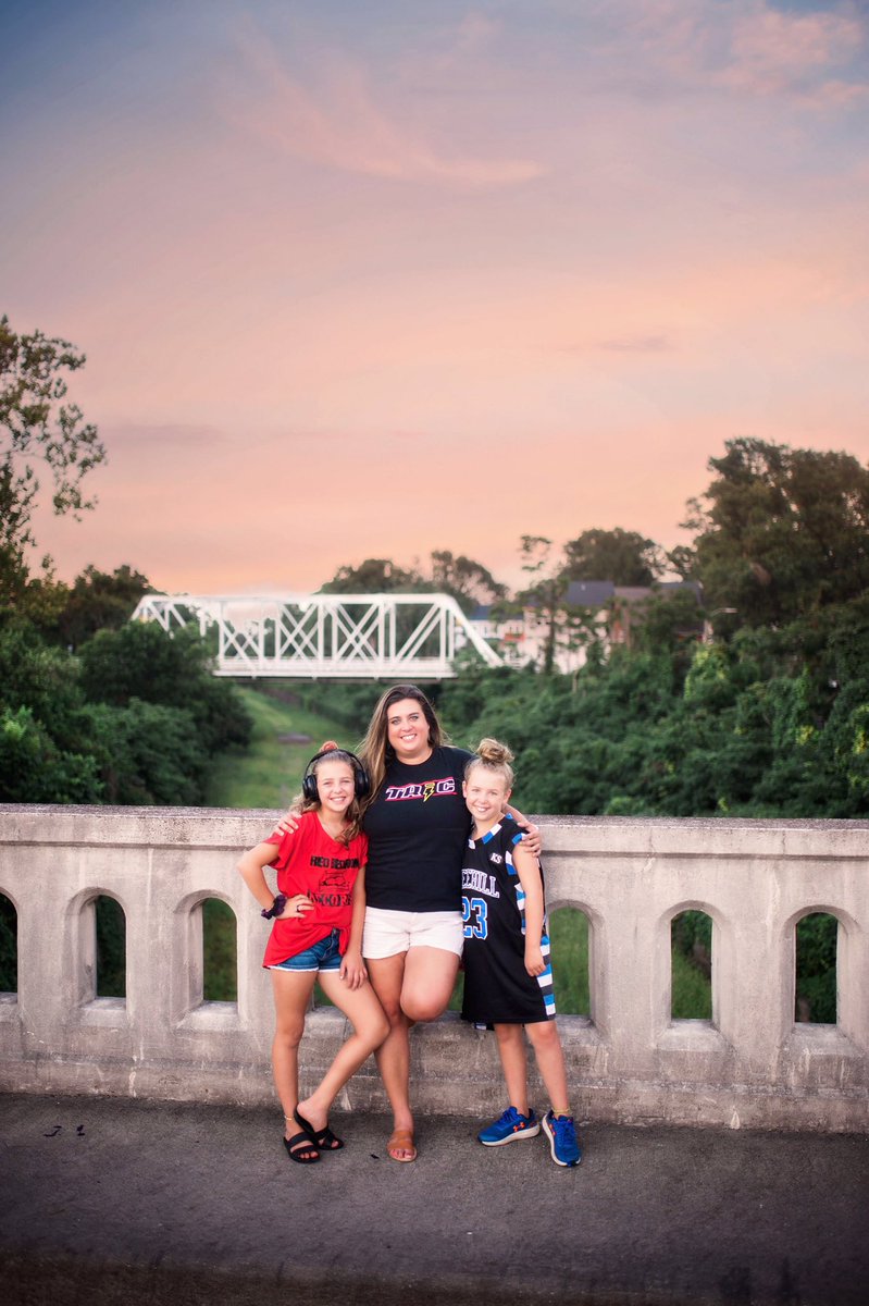 AmbamMoore's tweet image. Epic pics from Wilmington...Tree Hill! Such a beautiful place and so therapeutic for us 3! @OTHdiary @HilarieBurton @SophiaBush @antwon_tanner @BarbAlynWoods @StephenColletti @ThisIsLafferty @BethanyJoyLenz @kramergirl @katevoegele