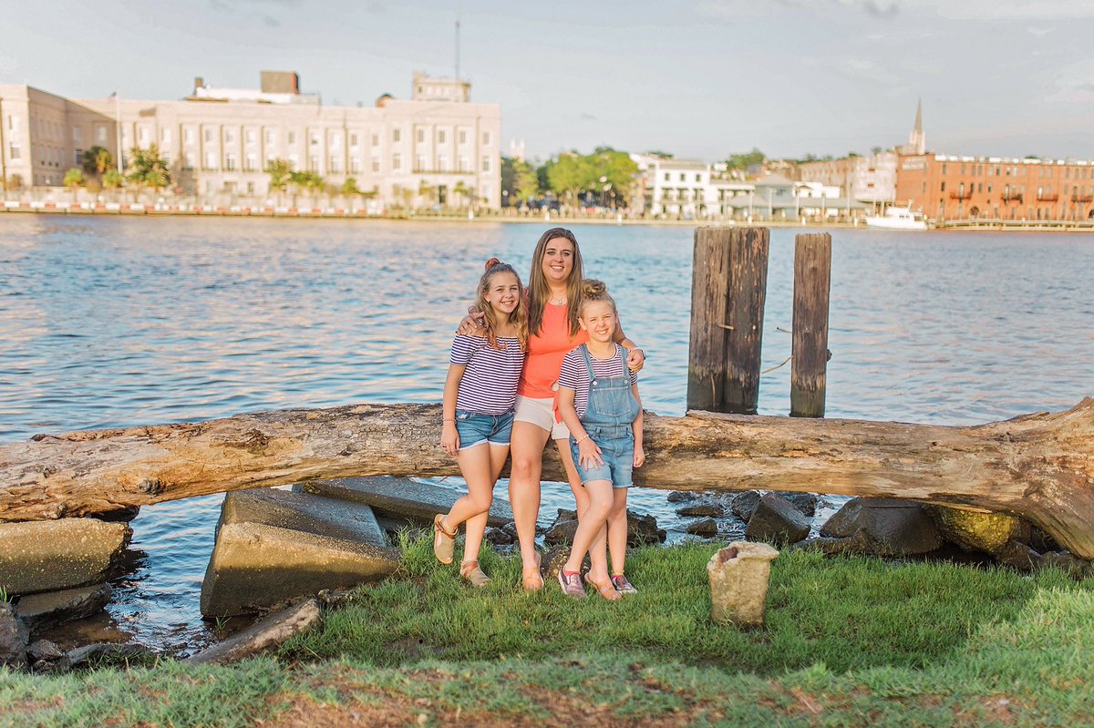 AmbamMoore's tweet image. Epic pics from Wilmington...Tree Hill! Such a beautiful place and so therapeutic for us 3! @OTHdiary @HilarieBurton @SophiaBush @antwon_tanner @BarbAlynWoods @StephenColletti @ThisIsLafferty @BethanyJoyLenz @kramergirl @katevoegele