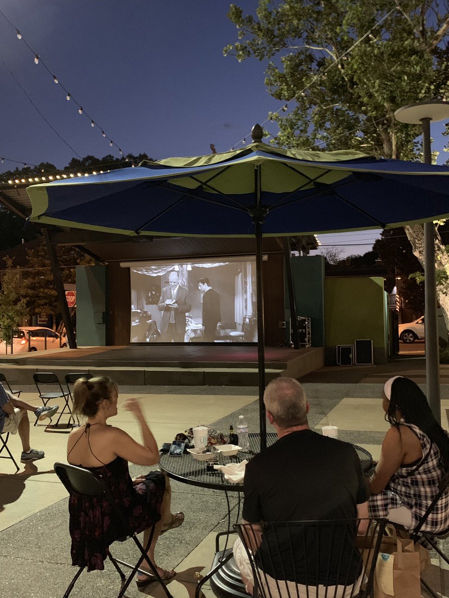 overtonsquare's tweet photo. Elvis has parents who just don’t understand.
#Elvisweek2019 #ElvisWeek #elvisweek19 https://t.co/kkRlj2GqNx