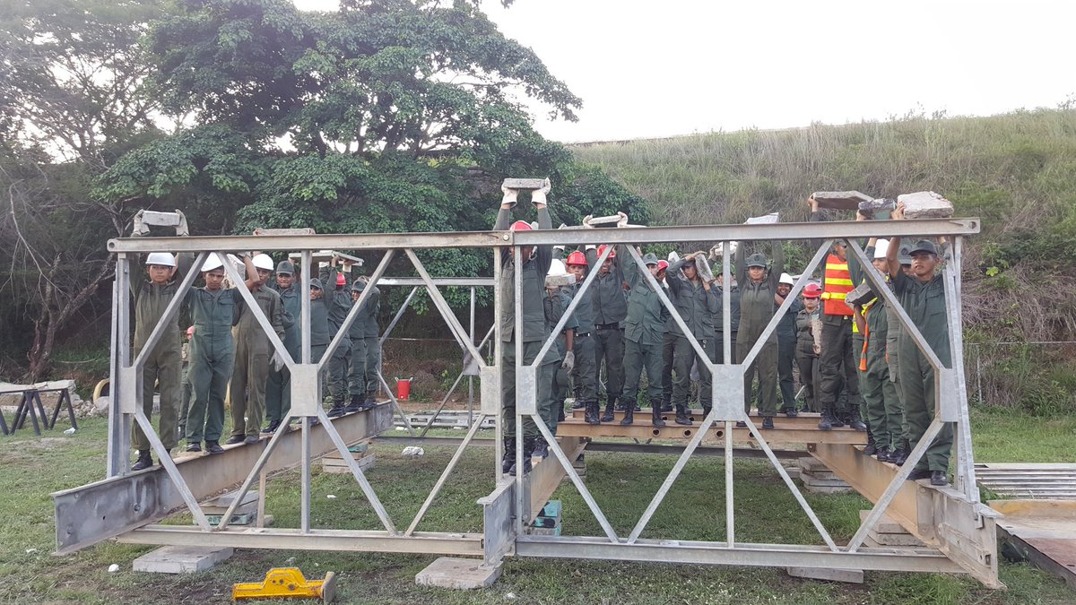 6408 Compañía de Mantenimiento (@ejb_6408cing) on Twitter photo #Hoy cumpliendo con la progresión de adiestramiento de la
<a href="/EJB_64BRIG/">@EJB_64BRIG</a> se impartió la instrucción de Puente Baylei para personal de tropas profesionales de esta unidad Superior así lograr incremento de la moral espíritu de cuerpo trabajo en equipo #TrabajoPazYProduccion #Hoy cumpliendo con la progresión de adiestramiento de la
<a href="/EJB_64BRIG/">@EJB_64BRIG</a> se impartió la instrucción de Puente Baylei para personal de tropas profesionales de esta unidad Superior así lograr incremento de la moral espíritu de cuerpo trabajo en equipo #TrabajoPazYProduccion