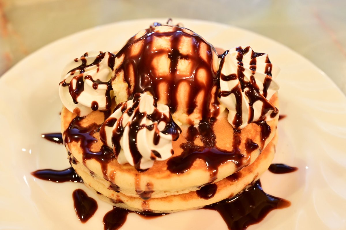 Norihon در توییتر 御徒町の老舗喫茶店王城にてモーニング 王城風パンケーキ 昭和レトロの内装で食べるパンケーキは格別 初老飯