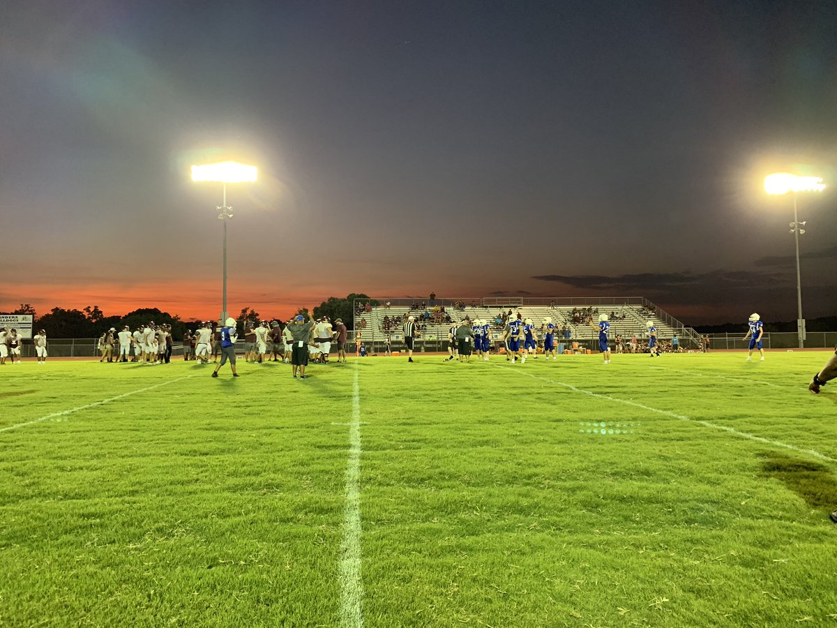 icebathbaby's tweet photo. First scrimmage of the year tonight against Devine. #bulldogtenacity #bluegrit #weareone https://t.co/BMZ555Lj2o