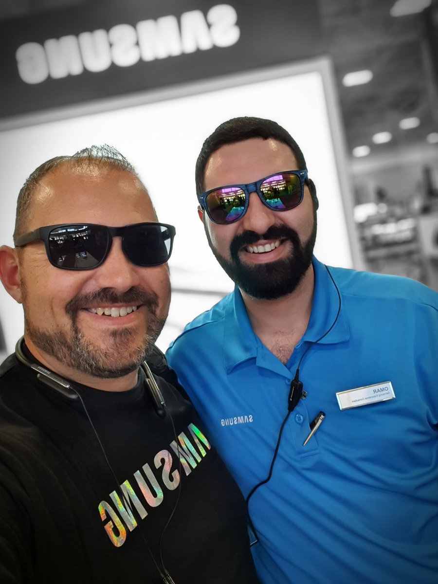 DarthProff's tweet photo. The power of Heartshare can go quite far. My SEC partners getting it done this week. #WEWILL #DoMore #DoWhatYouCant #GalaxyNote10Plus #SCKeepItTight @adamksea @Krivs14 https://t.co/Y75xIkrmjq