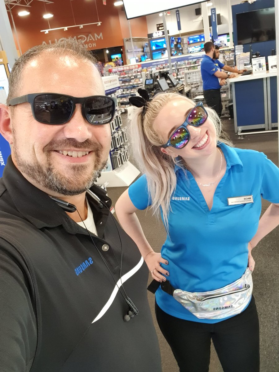 DarthProff's tweet photo. The power of Heartshare can go quite far. My SEC partners getting it done this week. #WEWILL #DoMore #DoWhatYouCant #GalaxyNote10Plus #SCKeepItTight @adamksea @Krivs14 https://t.co/Y75xIkrmjq