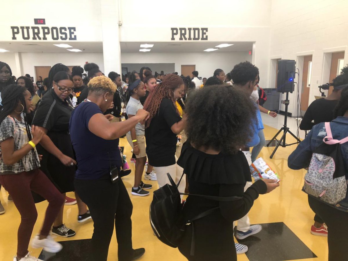 MMS_HCS's tweet photo. Back to School Dance! Thank you to all our teachers, staff and learners that helped to make this a successful Warhawk event! #ExpectFun https://t.co/z2u3QflZGg