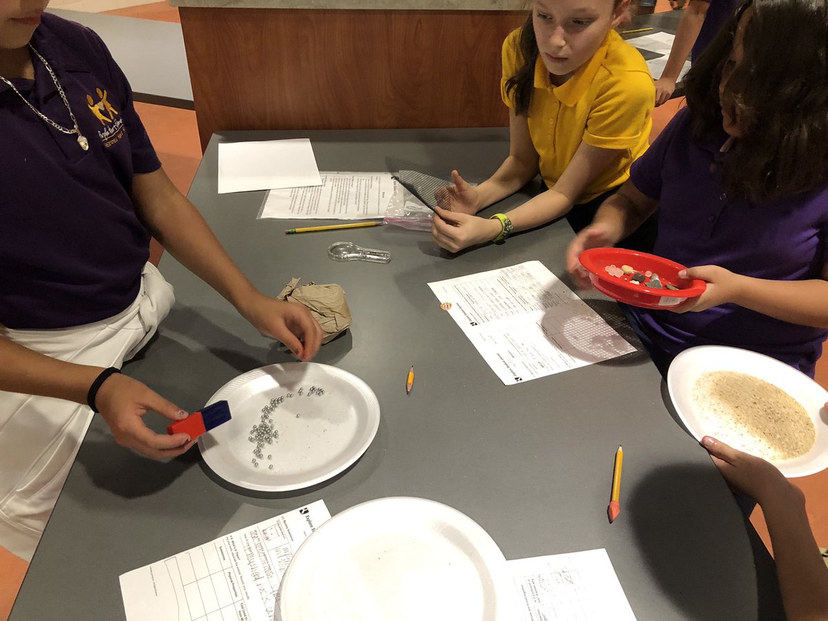 My Heroes did amazing going hands on exploring Mixtures and Solutions in our lab today. #TeamSISD #ItsOurWorld #BeExtraordinary