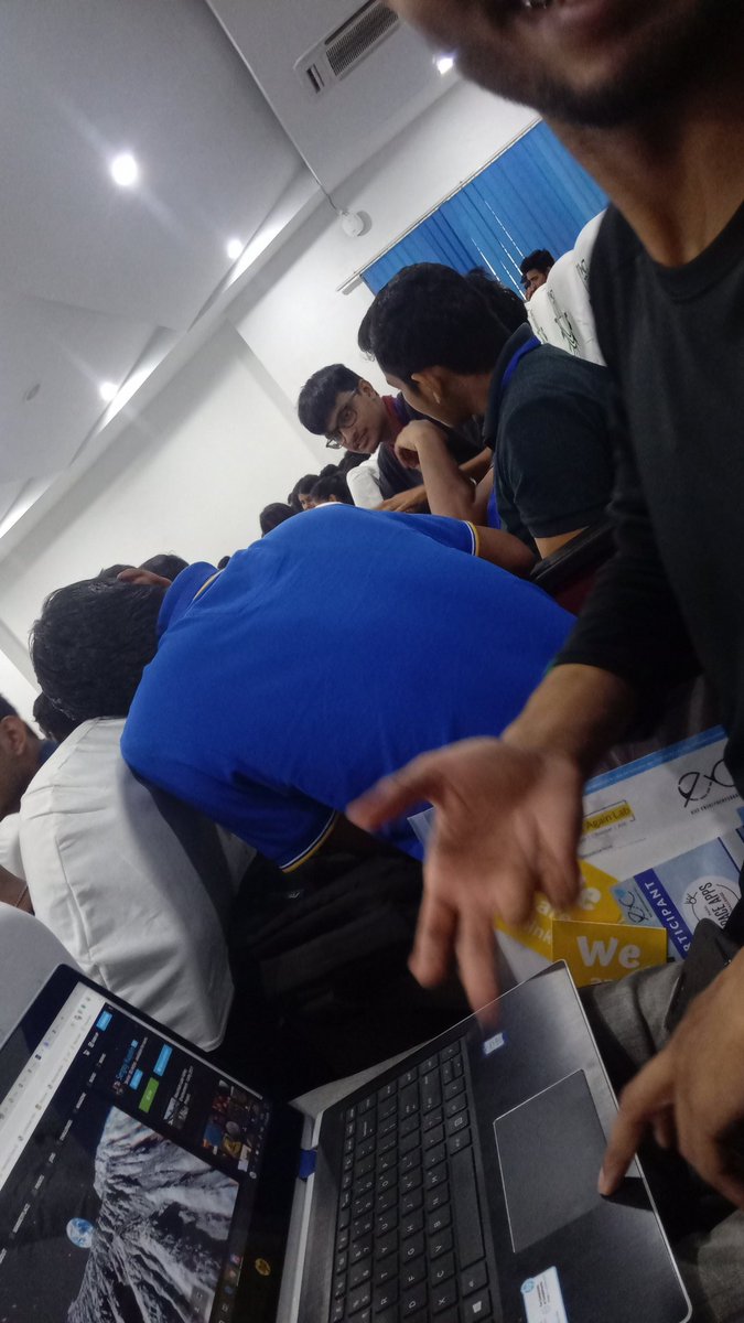 thepsychedelicc's tweet photo. How to protect Yourselves from the Negativity?

1.Fill yourselves with so much positivity that no one can induce you with their own negative energy
2.Stay Motivated

#thinkagainlab
#SUMVN
#spaceappschallenge
#nsac2k19
@thinkagainlab https://t.co/BznwTqHCSR