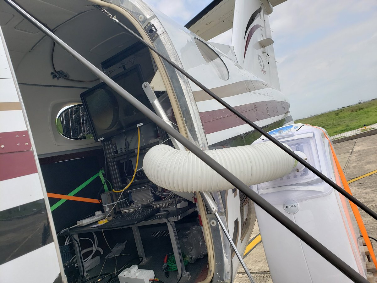BenWerden's tweet photo. If you don't have alternative cooling solutions, is it even an AMS campaign?
#aerosol #CAIPEEX #AMS https://t.co/0Tc9ffYCAH
