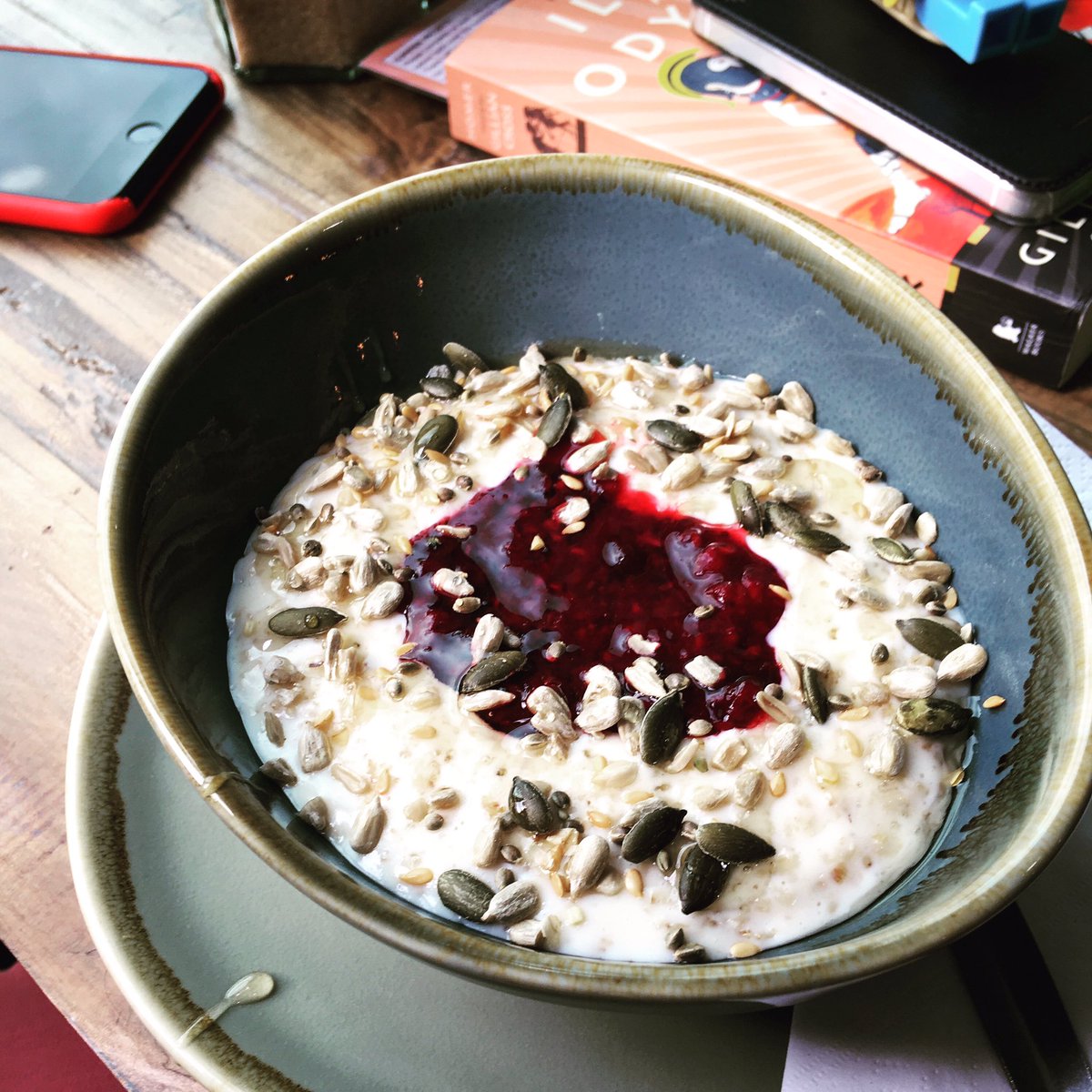 The perfect start to the day after <a href="/parkrunUK/">parkrun UK</a> .
Porridge, toasted seeds and a mixed berry compote.
