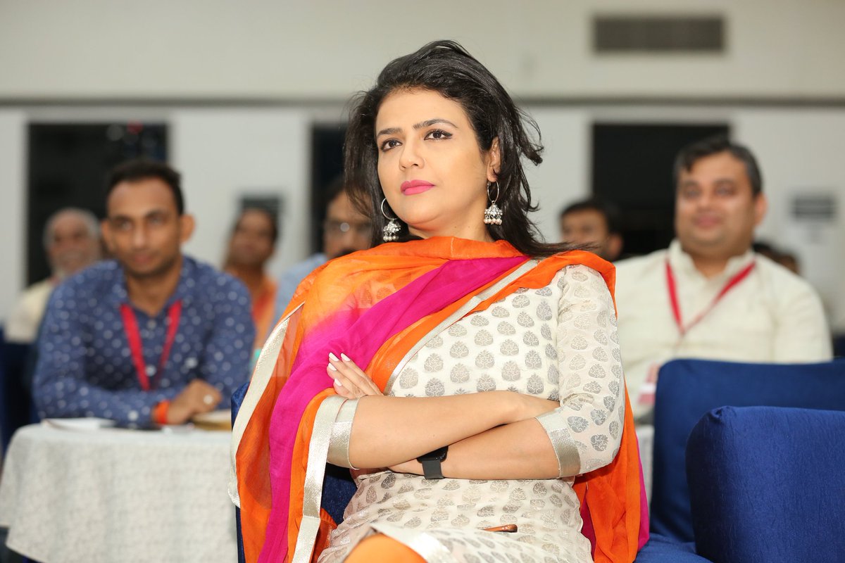 kamboj_anita's tweet photo. #NewProfiIePic @SwetaSinghAT #HappybirdayswetasinghAt #3dayleft💐💐💐🎂🎂🎂🌷🌷🙏🙏👏🍫🍫🍫🍫 https://t.co/LrGMpbLgW1