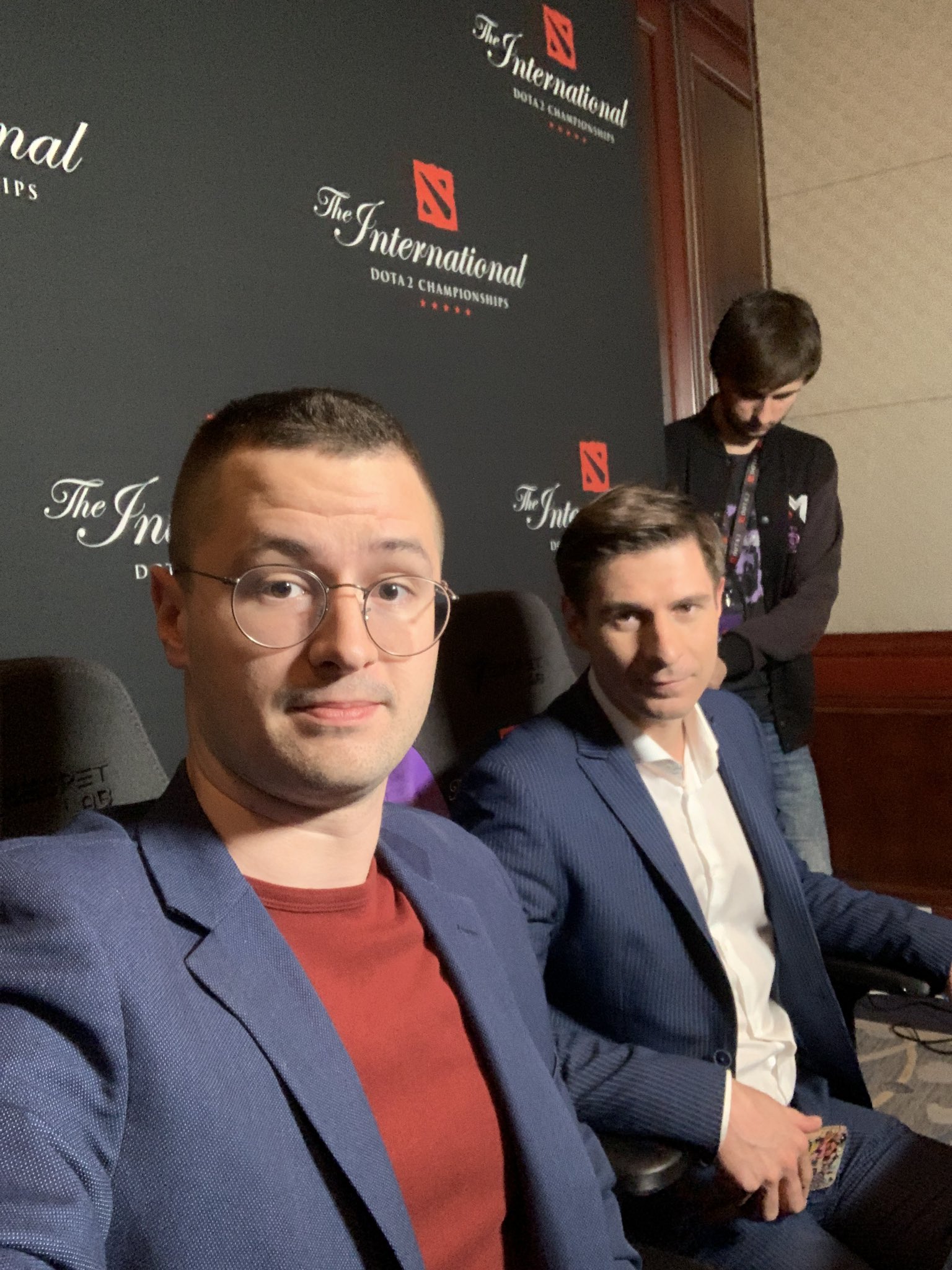 ECJC-PYXkAAHk0a?format=jpg&name=4096x409