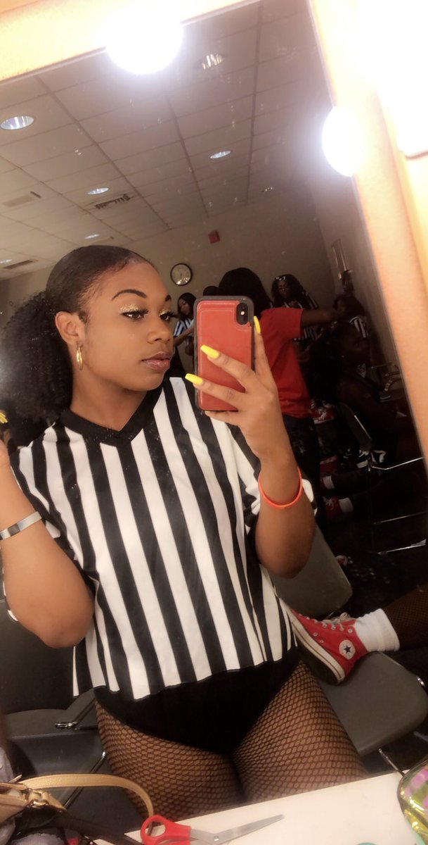 Alonis💋 tweet media