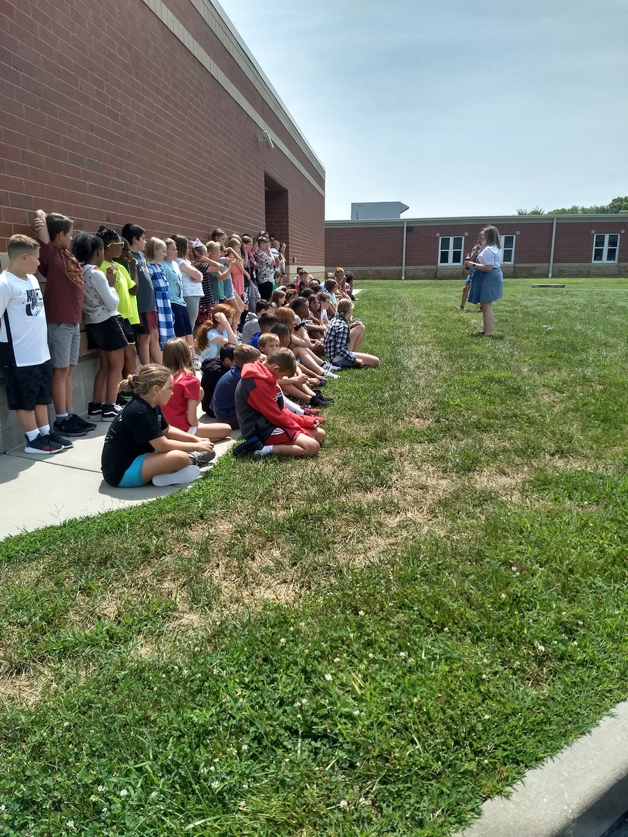 amymaledy's tweet photo. Another year of 5th grade has begun!  Students investigated our classroom to draw conclusions about me, learned about being a water kid vs. a soda kid, and the importance of beginning with end goals. It is going to be a great year!  #OFarmDES #5thgrade https://t.co/1PZ1899SwJ